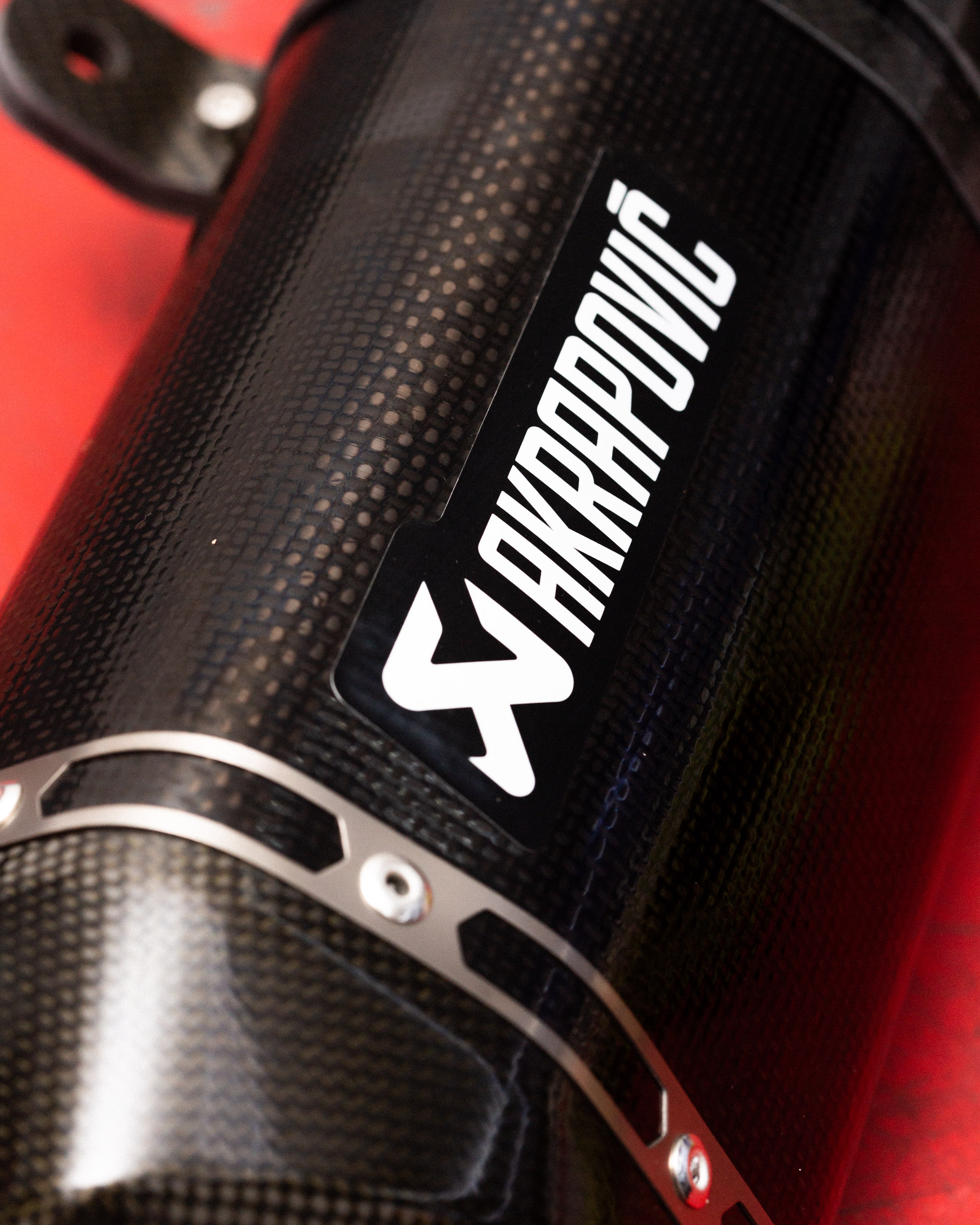 Cartouche akrapovic racing carbone – vue 5