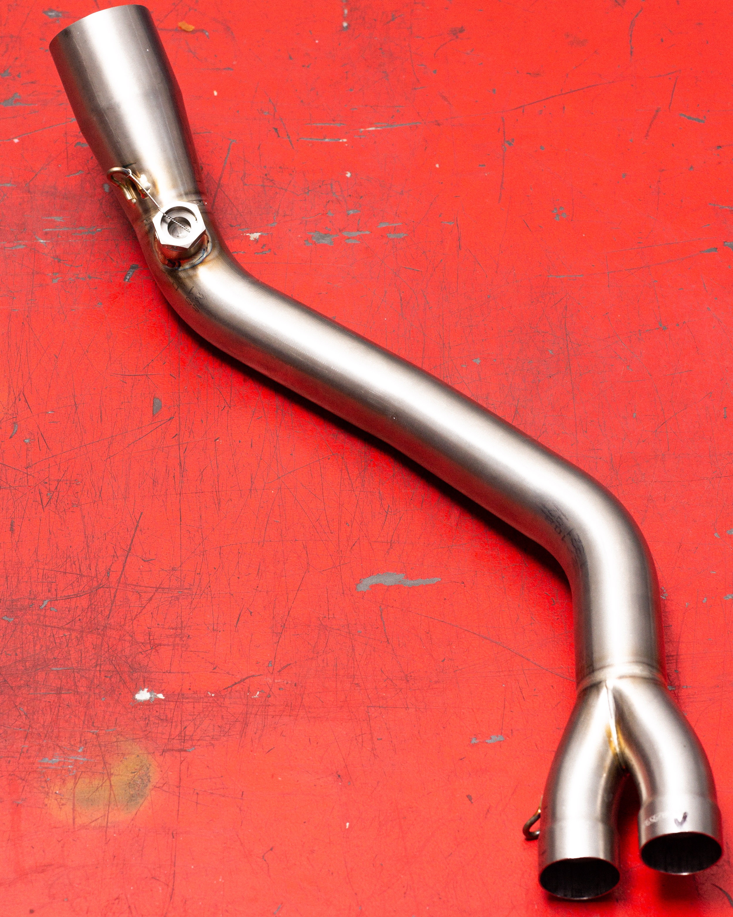 Collecteur akrapovic intermédiaire – vue 2
