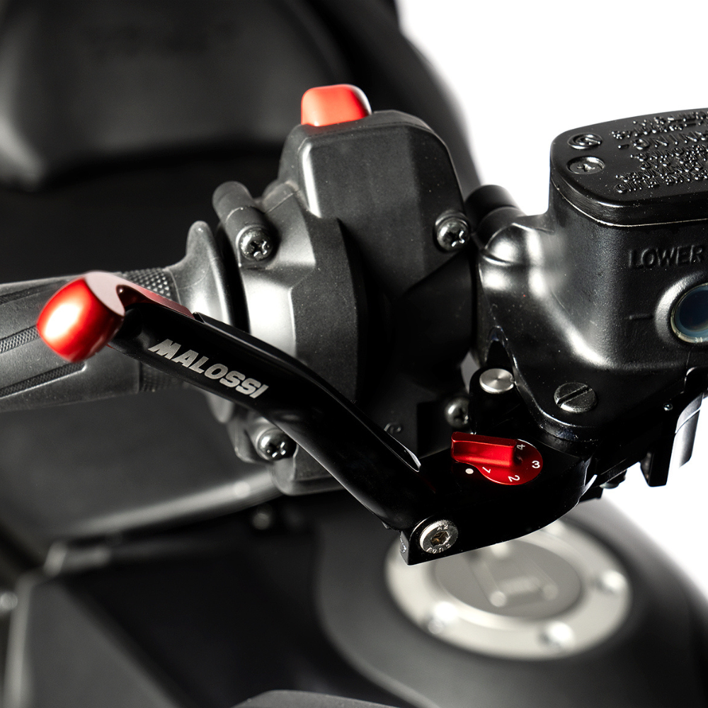 Leviers de frein Malossi pour TMAX – vue 3